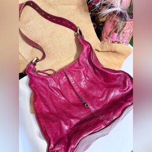 Hobo international Logan Berry Leather marley shoulder bag HOBO purse 👛 GUC